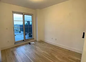 Rented by Tapiro Realty