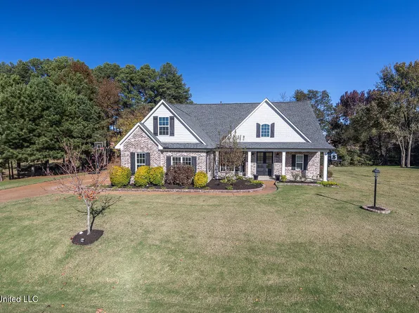 4578 Pleasant Breeze Dr, Olive Branch, MS 38654