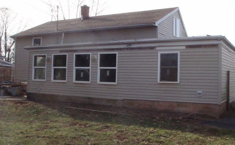 2nd image of 1209 Livingstone Rd