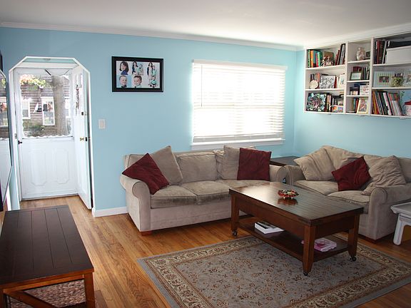 4th image of 65 Terrace Ave