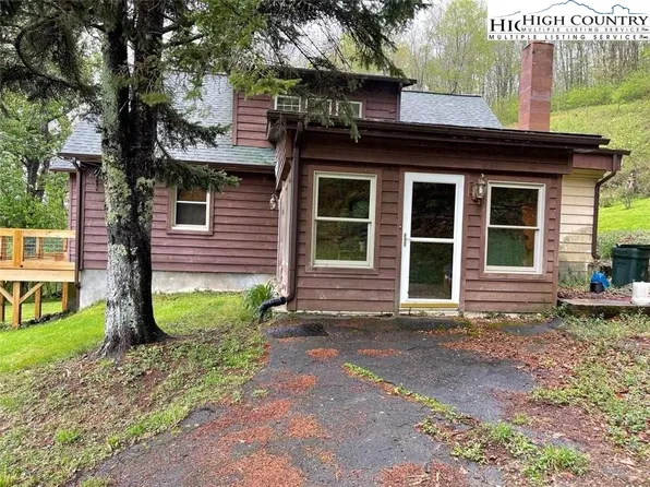 743 School House Road, Whitetop, VA 24382