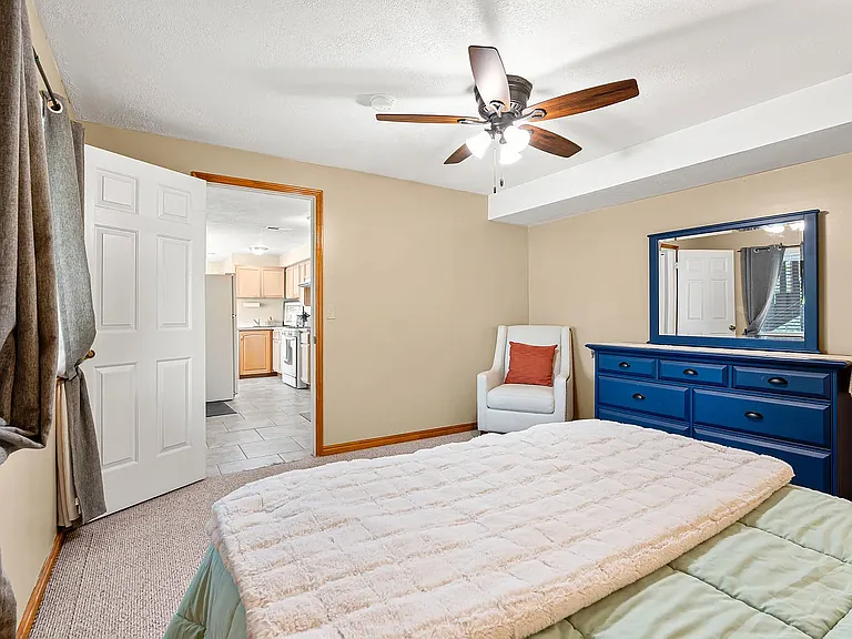 Master Bedroom - Bedroom 1