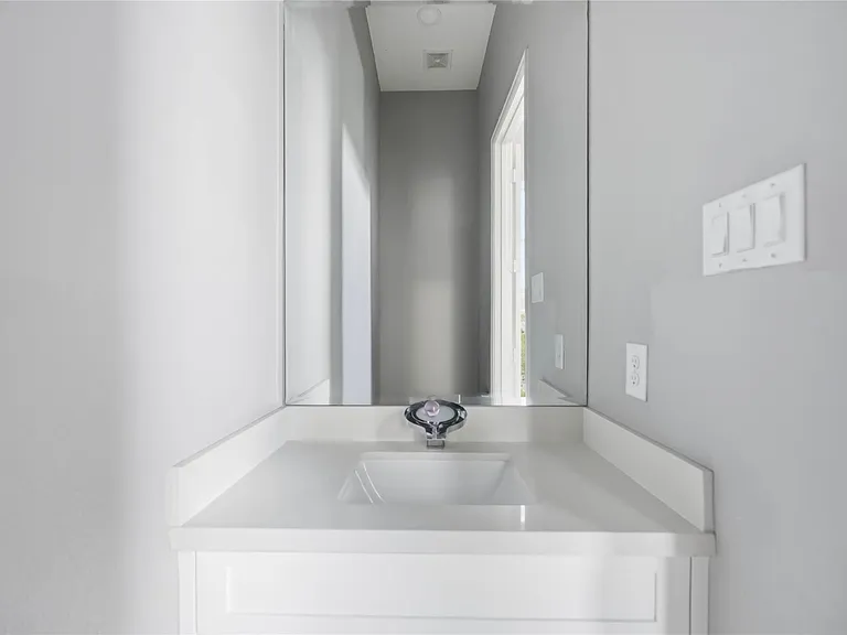 708 Schwartz St — Photo 19