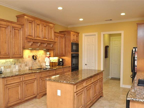 4th image of 25622 Wildbrook Crossing Ln