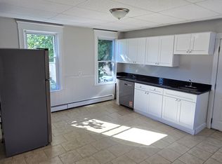 172 Park Ave FLOOR 3, Woonsocket, RI 02895