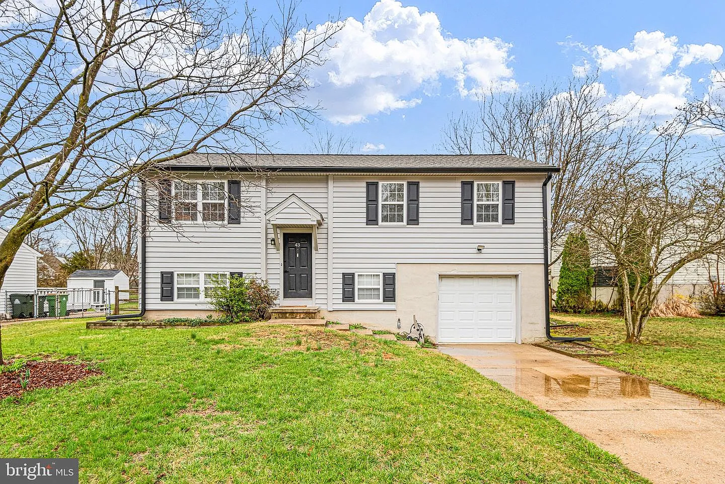 43 Julie Ln photo 1
