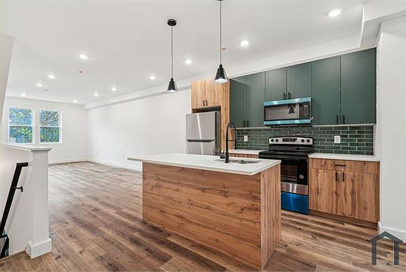 1st image of 2616 N 11th St #1