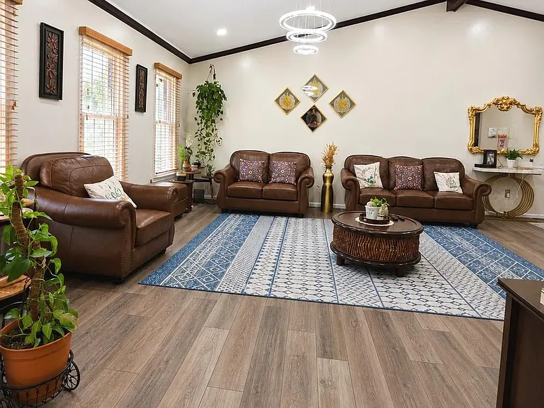 7702 Tower Woods Dr — Photo 3