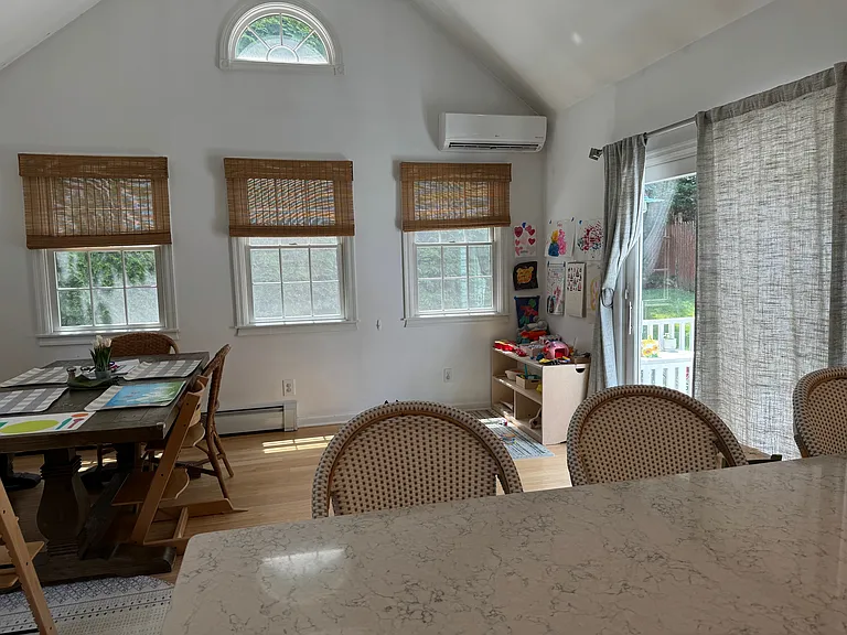 82 Linden Ave — Photo 8