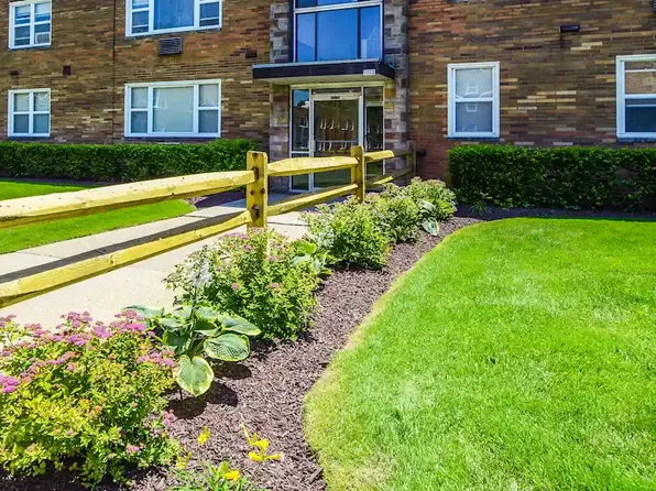 Brookline Gardens, 1348 Brookline Rd #2c3d96a29, Cleveland, OH 44121