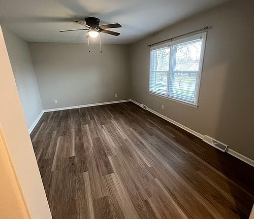 4th image of 3020 Stratford Dr