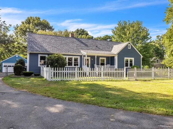 90 Stivens Ter, Ludlow, MA 01056