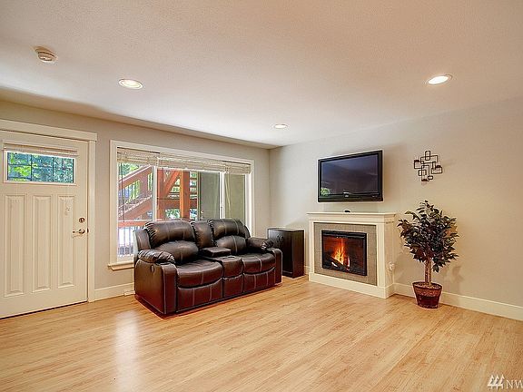 4th image of 21305 48th Ave W APT B104