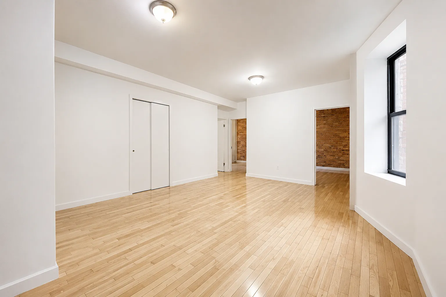 3139 Broadway — Photo 2