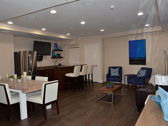 Clubhouse to Entertain Guests