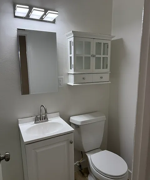 924 7th St #9 — Photo 11