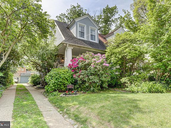 2nd image of 529 Fairthorne Ave