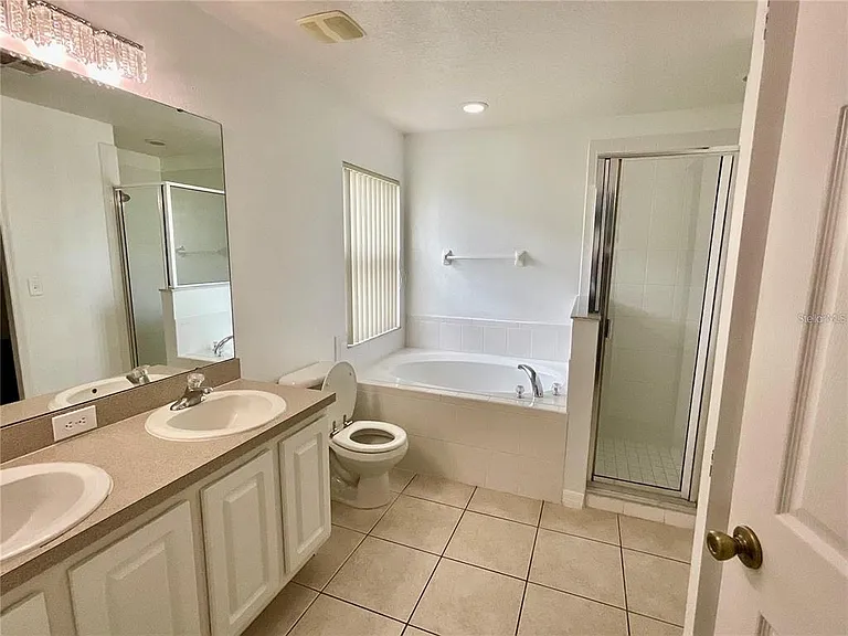 511 Coventry Rd — Photo 8