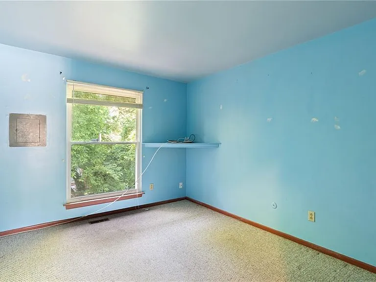 1365 E Tanners Creek Dr — Photo 6