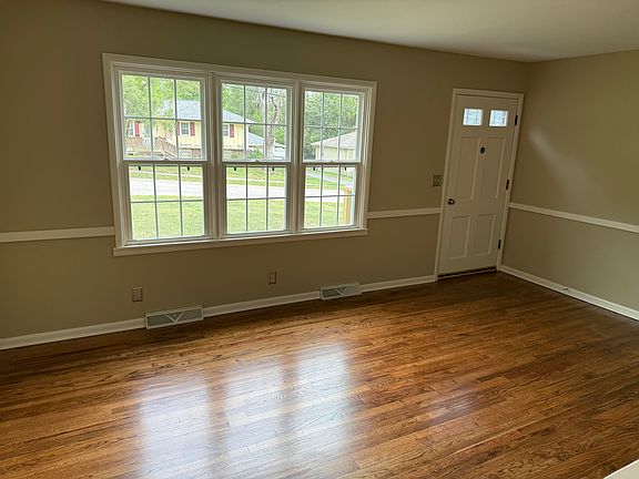4th image of 5133 Douglas Ave