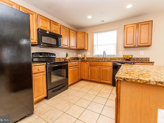 4th image of 13400 Oaklands Manor Dr