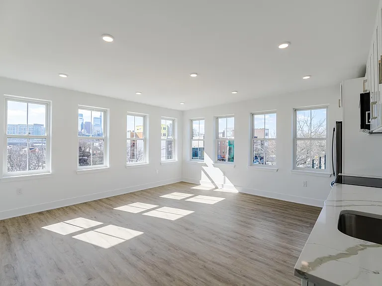 1201 W Girard Ave — Photo 44