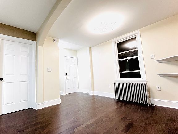 5th image of 156 Beech St APT 3