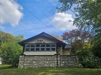 1207 N Main St, Independence, MO, 64050