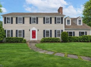 15 Alison Ct, New Providence Boro, NJ 07974