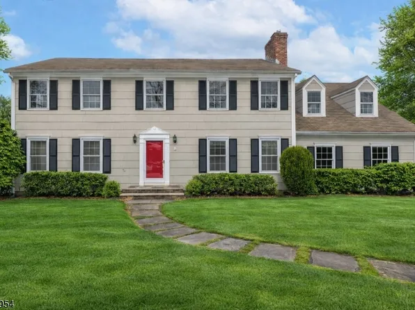 15 Alison Ct, New Providence Boro, NJ 07974
