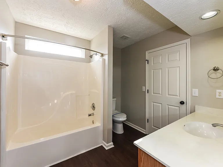 3602 Sussex Ct — Photo 12