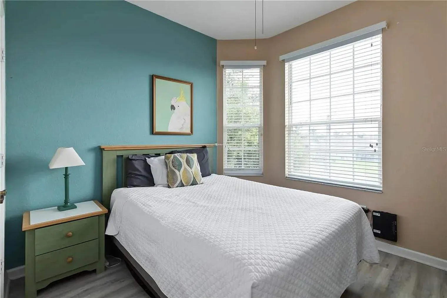 3 bed, 2.0 bath, 1334 sqft, $3,670 — Photo 4
