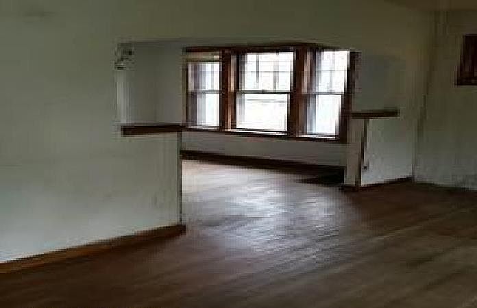 2nd image of 9425 W Milton Ave