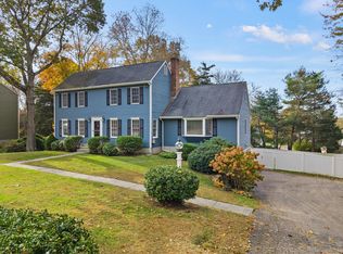 19 Rose Ridge Dr, Pawcatuck, CT 06379