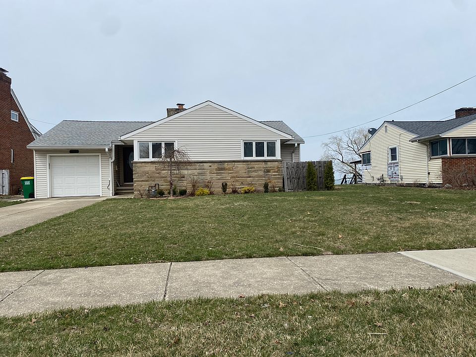 1st image of 29503 Cresthaven Dr