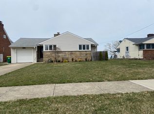 29503 Cresthaven Dr, Willowick, OH 44095