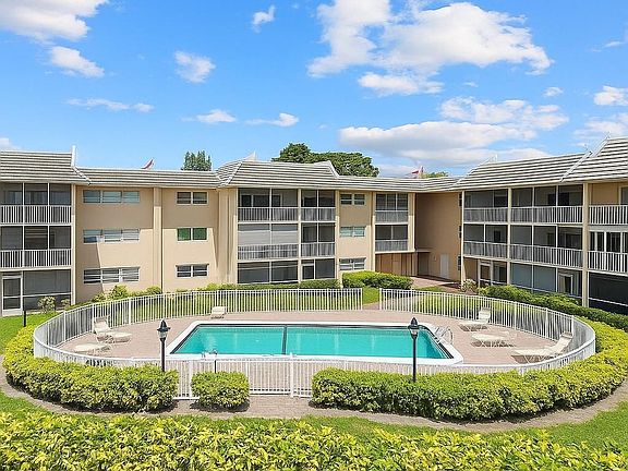 2nd image of 2850 Forest Hills Boulevard #204