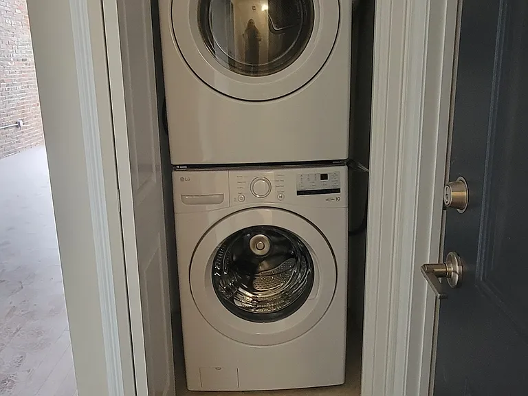 231 Central St #401 — Photo 8