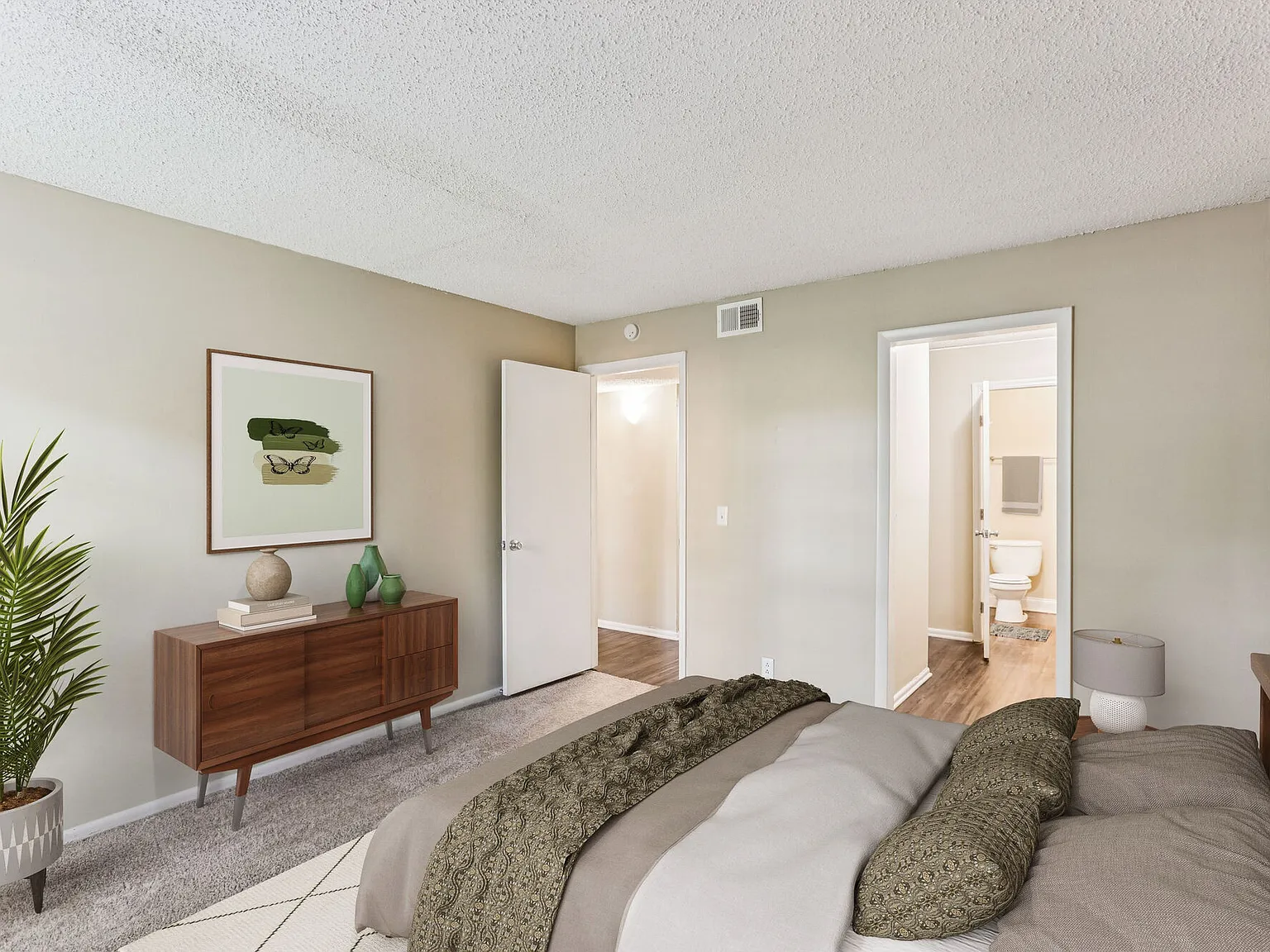 Ashford Place Apartments — Photo 3