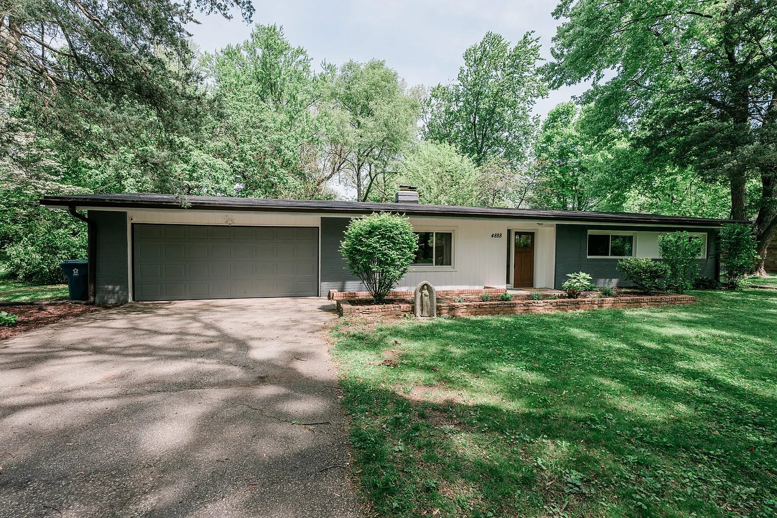 4888 Kessler View Dr photo 1