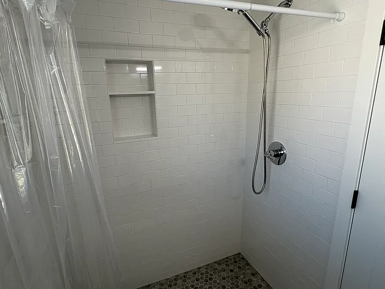 3007 Dupont St S — Photo 19
