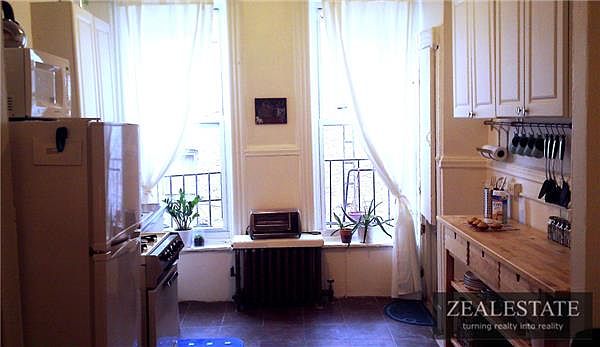 1st image of 363 5th Ave APT 5