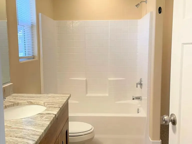 873 S 110 W — Photo 14