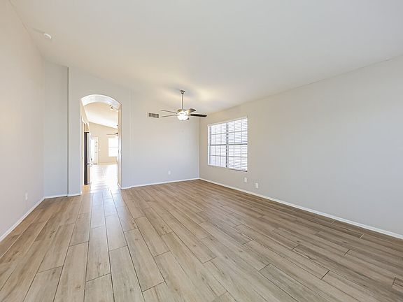 3rd image of 15415 W Lea Ln