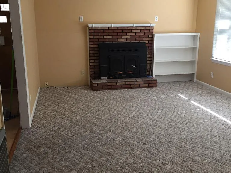 1209 Romans Dr — Photo 5