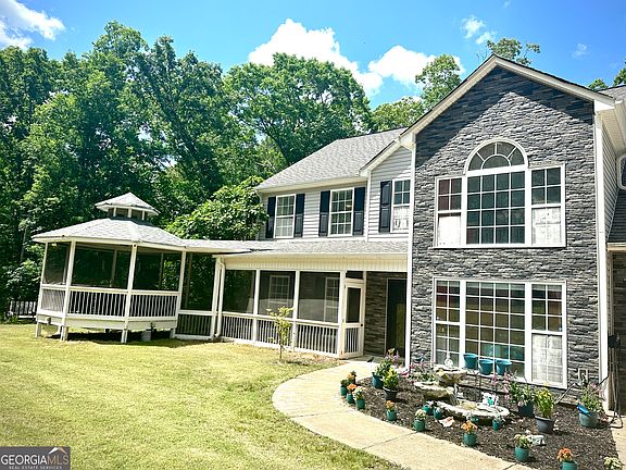 4th image of 8093 Banks Mill Rd