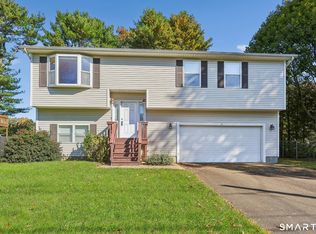 15 Barker Place, Branford, CT 06405