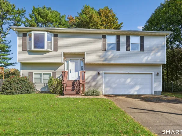 15 Barker Place, Branford, CT 06405