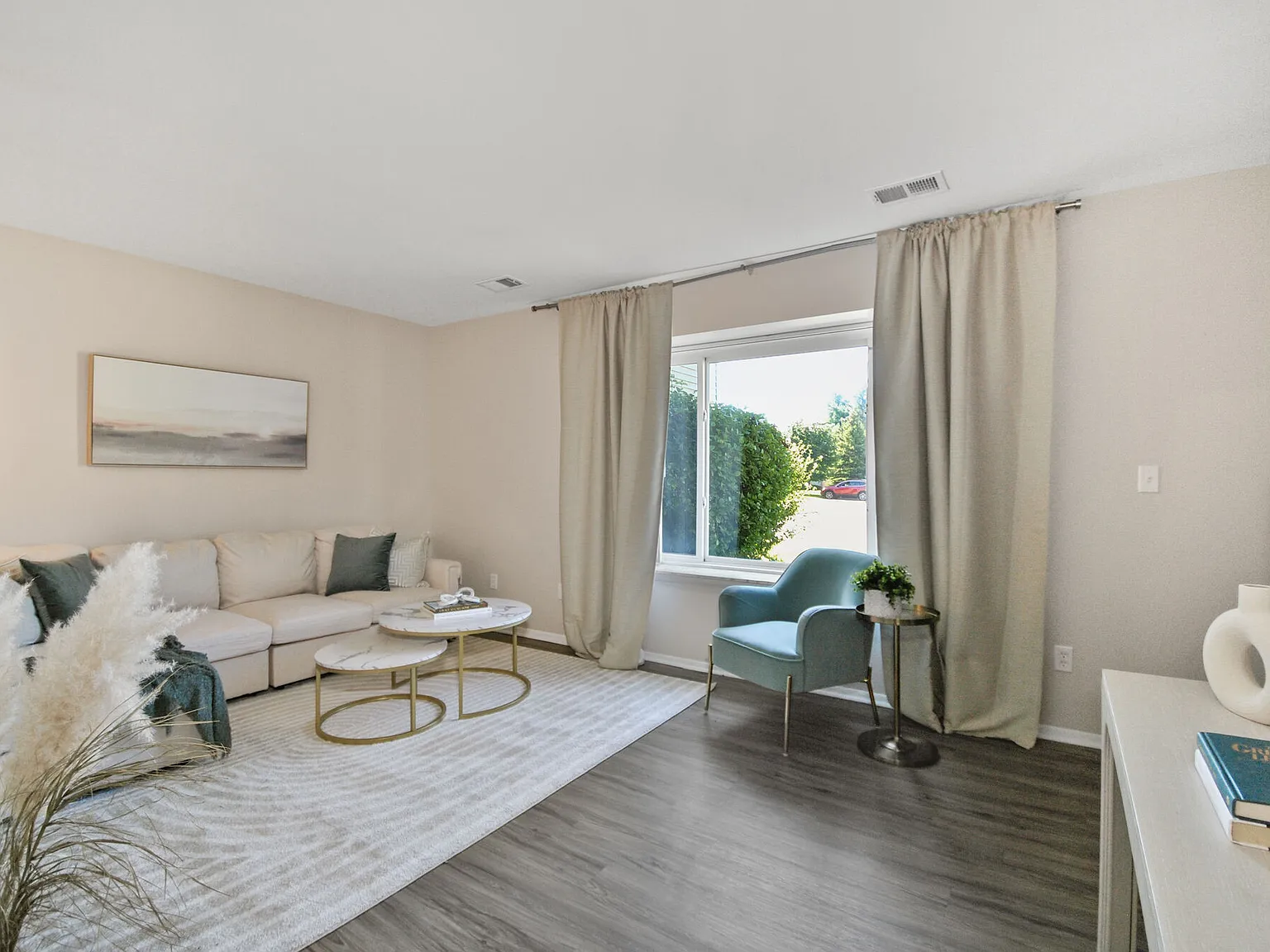 Rochester Villas — Photo 3