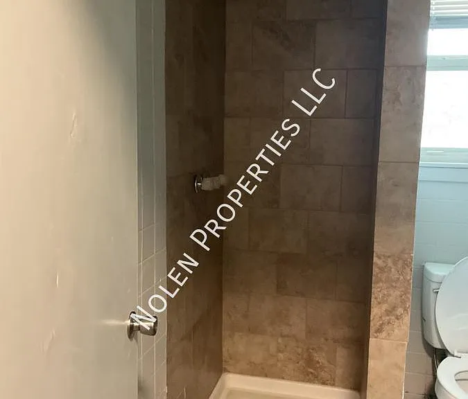 410 W Pine Ave — Photo 13